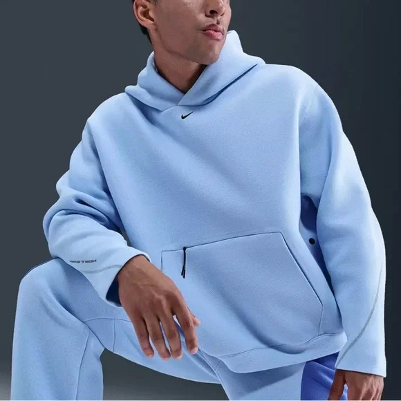 Nike Men's Tech Fleece Oversized Hoodie - Picture 5 of 13
